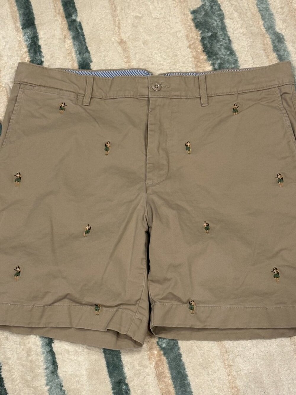 Cremieux Khaki Short Embroidered Hula Girl SZ. 36
